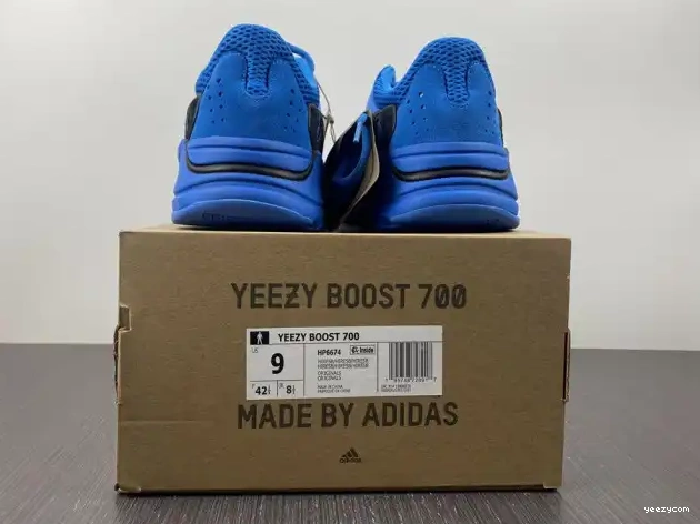 YEEZY HI-RES HP6674 700 BOOST BLUE ADIDAS 0510